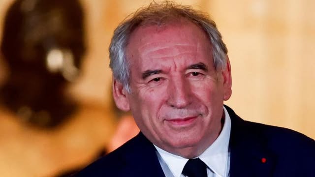 TOP 5 des excuses à la Bayrou à ressortir à vos proches pendant les fêtes